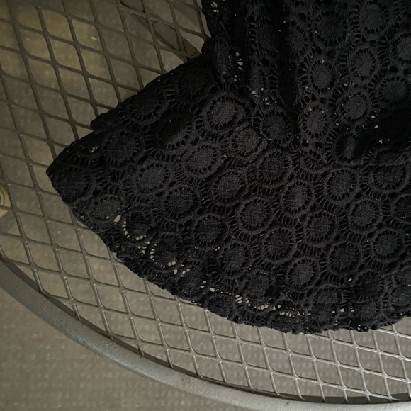 Dressbarn Women's Crochet Three Quarter Bell Sleeves V-Neck Top 3X - Picture 12 of 15